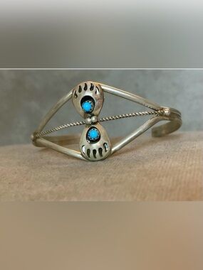VTG Navajo Sterling Silver Turquoise Double Bear Paw Child Cuff Bracelet Native